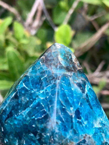 Blue Apatite Tower * Dull Tip