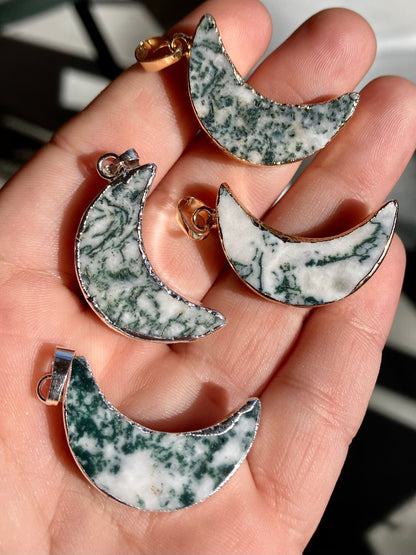 Moss Agate Crescent Moon Pendant – Gold or Silver Plated